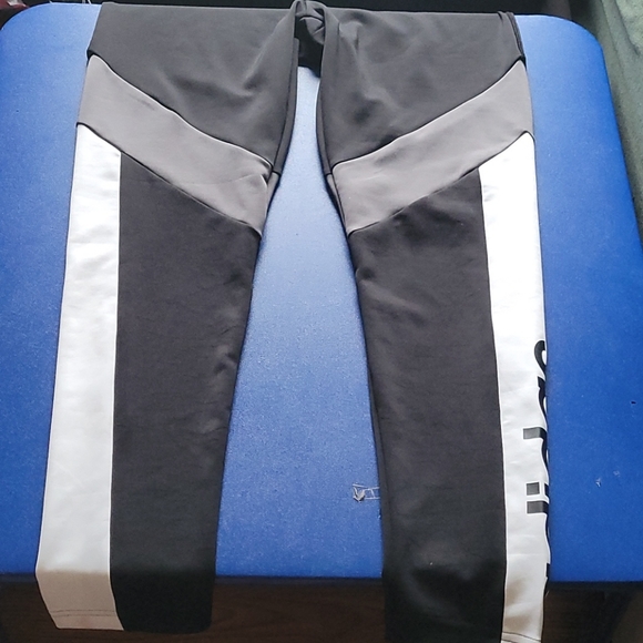 Adidas Leggings - Picture 4 of 5